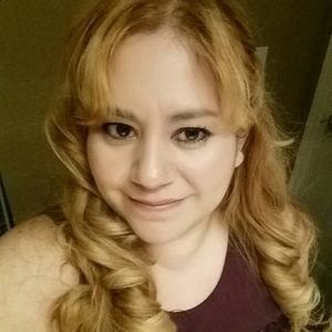 Meet your Posher, Yesenia